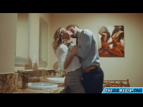❤️ When a busty blonde seduces you in a public restroom ❤️ Quality sex at en-us.marketapp.top ﹏